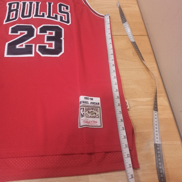 100% Authentic Michael Jordan Mitchell Ness 97 98 Sz XXL Bulls Jersey - Picture 12 of 12